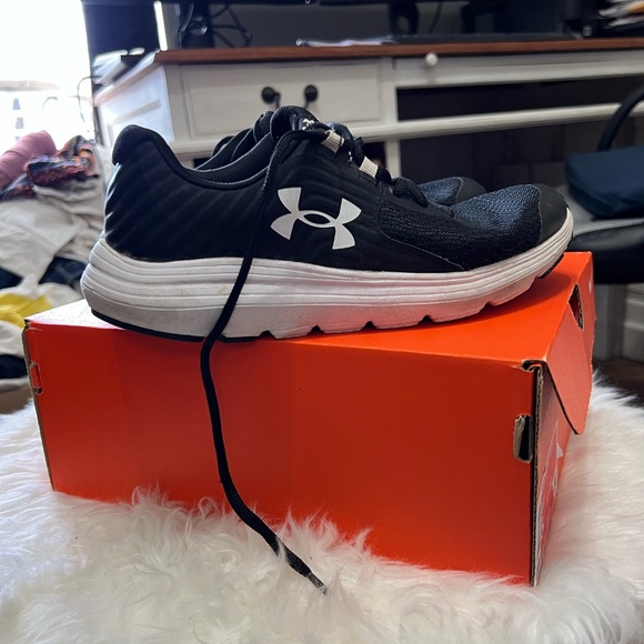 Under Armour Shoes Youth Kids Under Armour Shoes Size 5 Poshmark